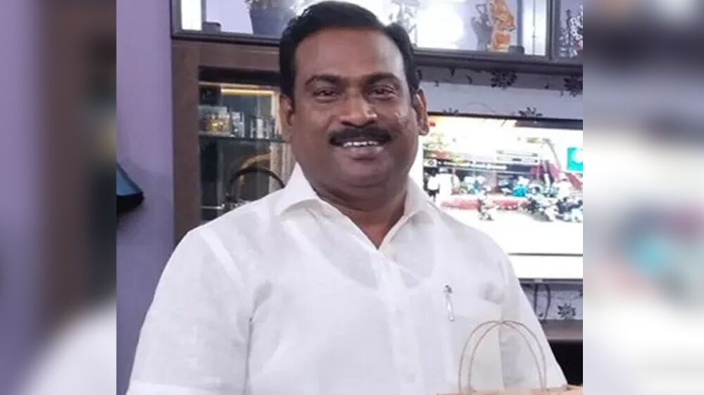 Perambur AIADMK regional secy hacked to death, 5 arrested