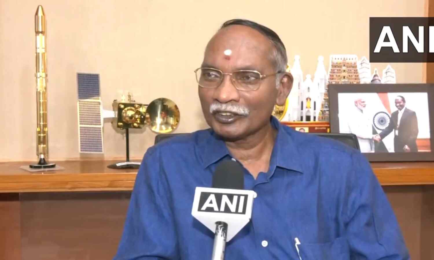 Former ISRO chief, K Sivan congratulates on the... ... Chandrayaan-3 Live updates: Historic movement for a developed India