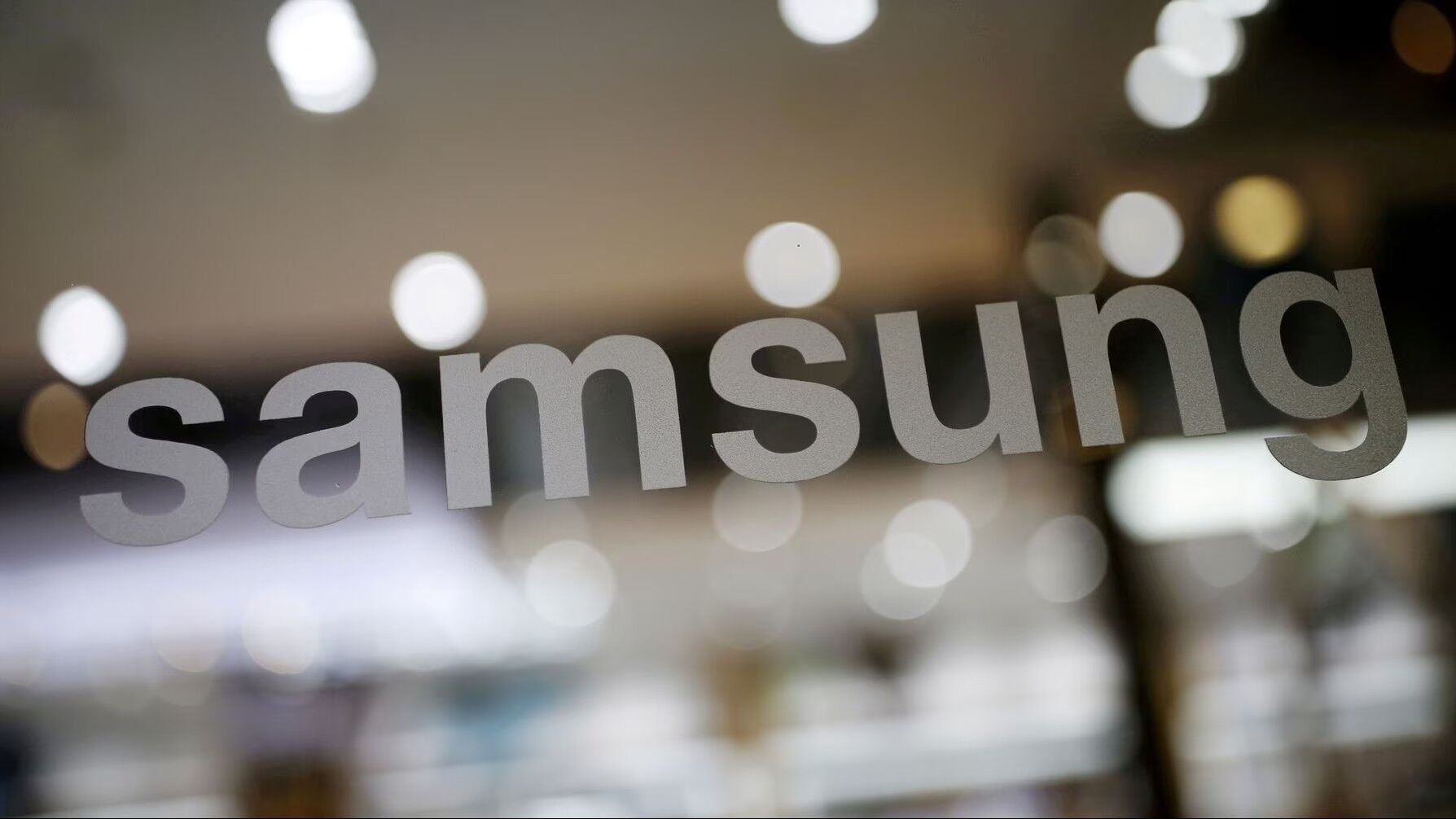 Samsung to soon unveil tri-foldable smartphone