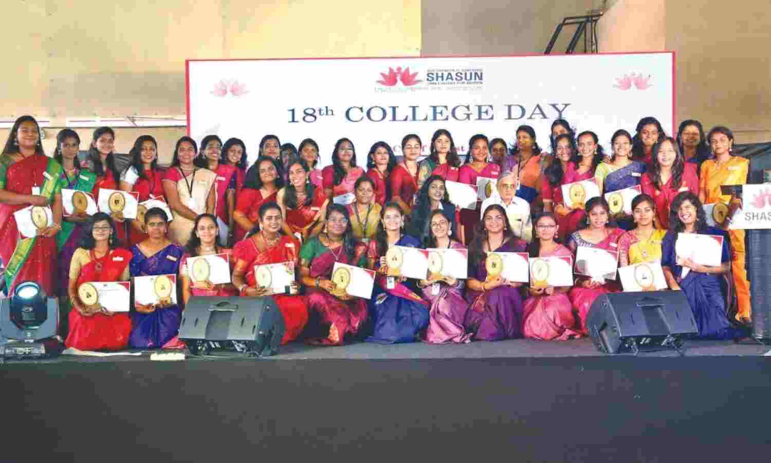 Shri Shankarlal Sundarbai Shasun Jain College celebrated 18th College Day