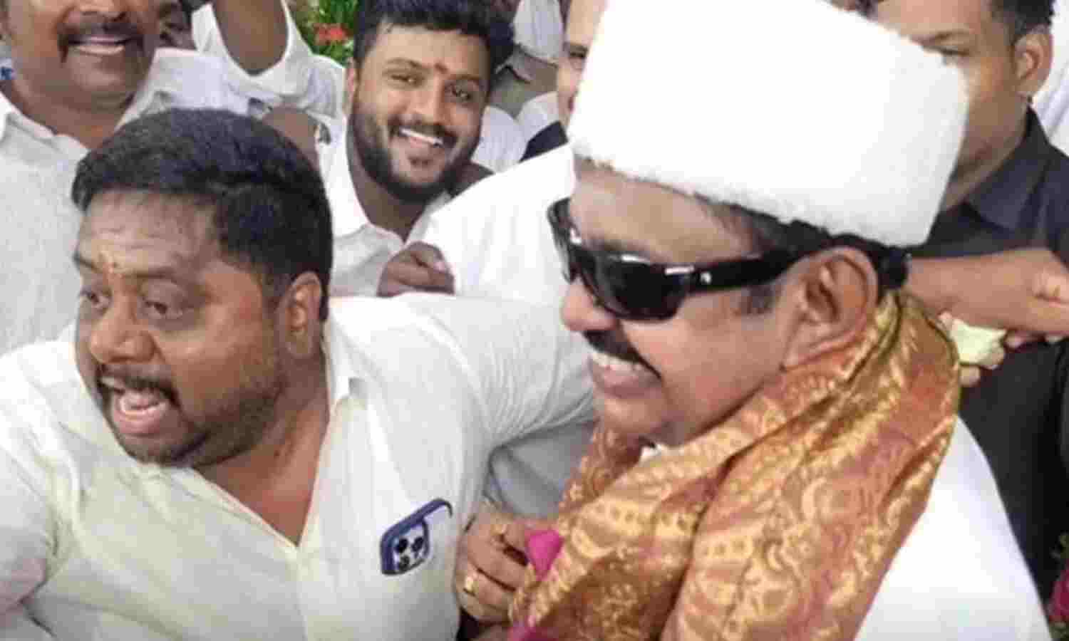 AIADMK supporters adorn EPS like MGR; video goes viral