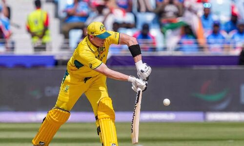 Australia reach 158 for 4 after 30 overs against India in CT semifinal