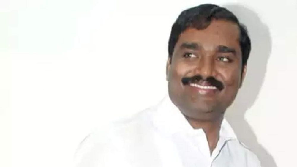 Name metro station after Rs 5 doctor: Velmurugan