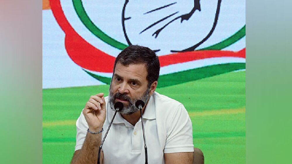 Will abide by.. Rahul responds to Lok Sabha notice to vacate bungalow