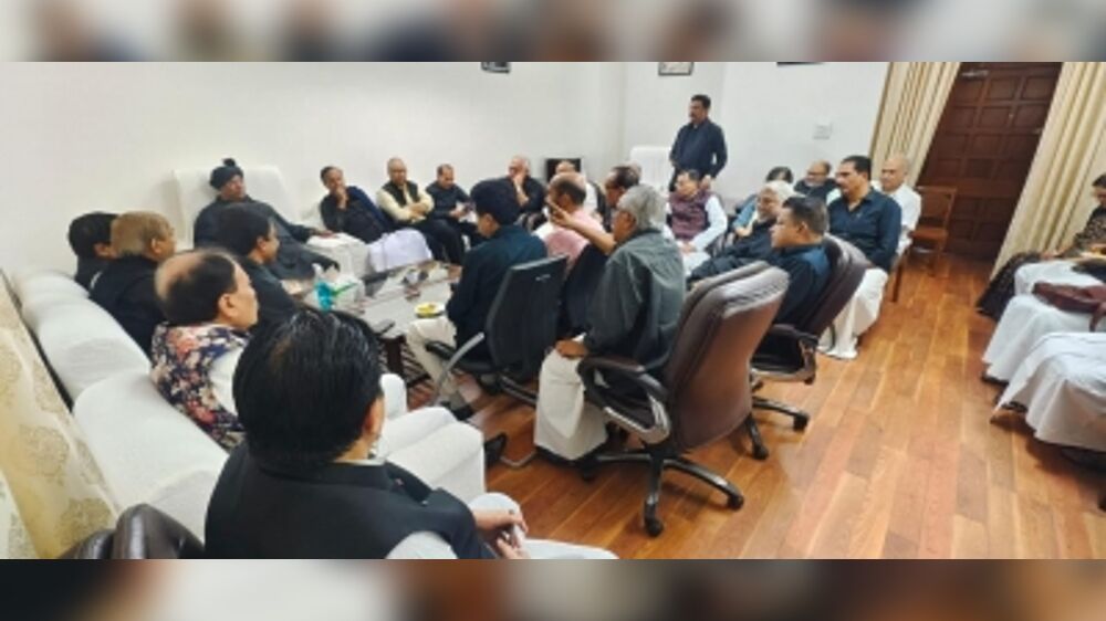 Congress MPs wear black to protest against Rahul’s disqualification