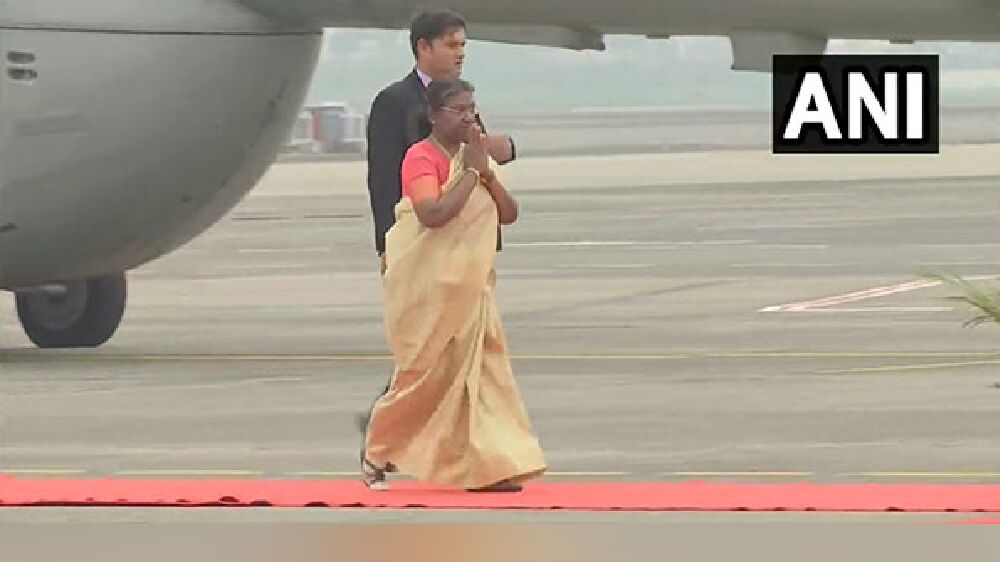 President Murmu arrives in Kolkata on two-day West Bengal visit